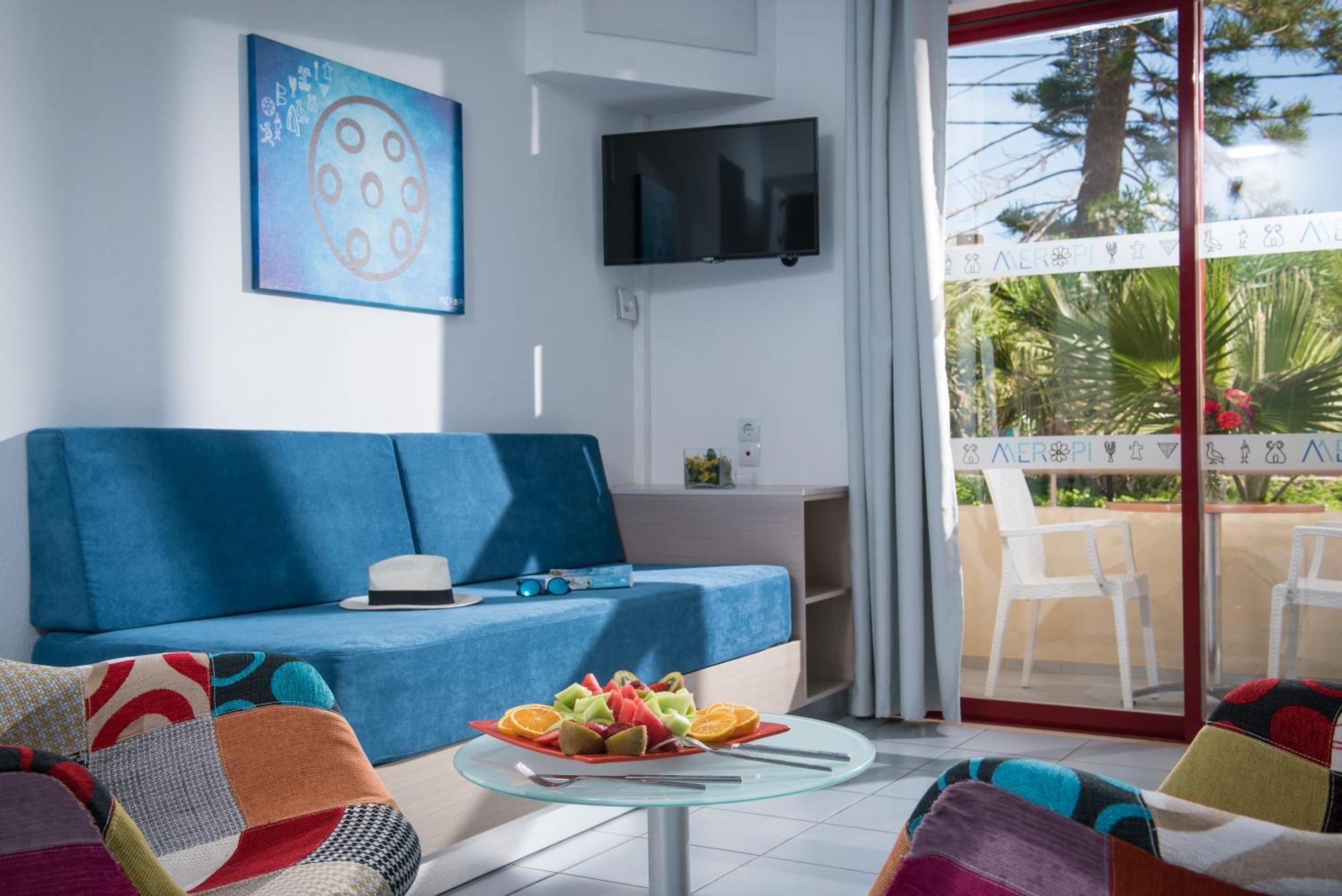 Hotel Meropi & 4*